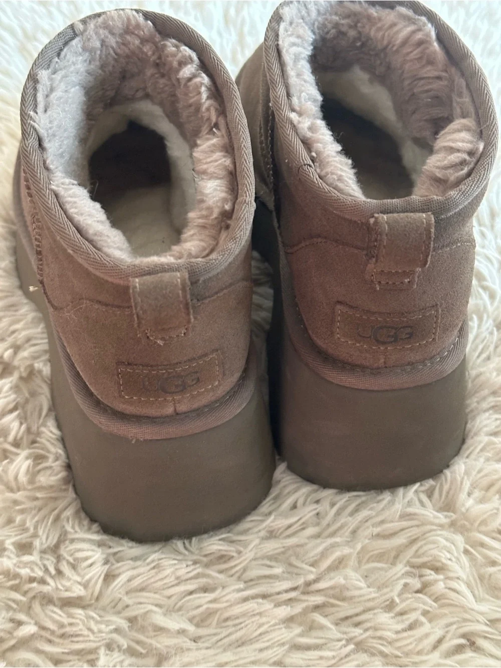 UGG classic ultra